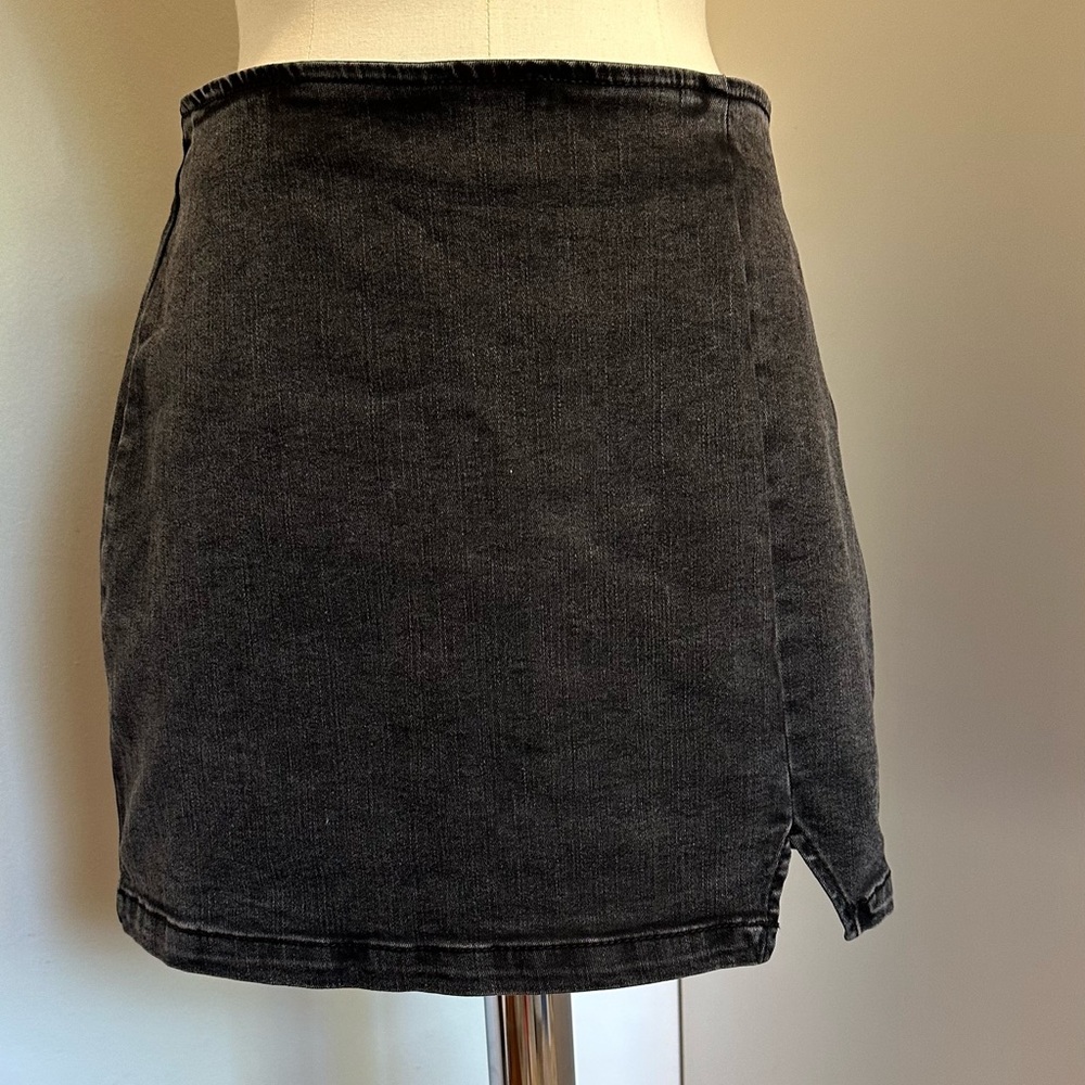 Wild Fable black mini skirt